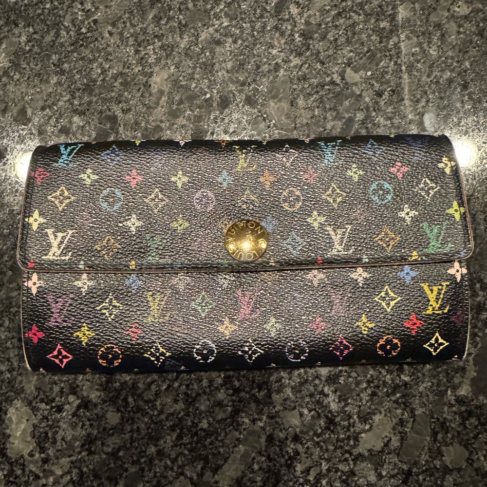 🌺🌺 SALE‼️Louis Vuitton Murakami Snap Front Wallet w COA. Chain included too! 🌺🌺